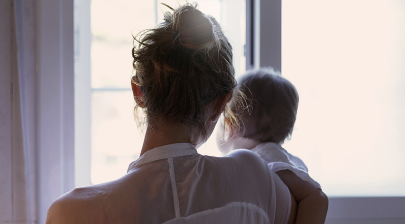 WHAT ARE THE SIGNS OF SUDDEN HAIR LOSS DUE TO CHILDBIRTH? WHAT ARE THE SIGNS OF SUDDEN HAIR LOSS DUE TO CHILDBIRTH?