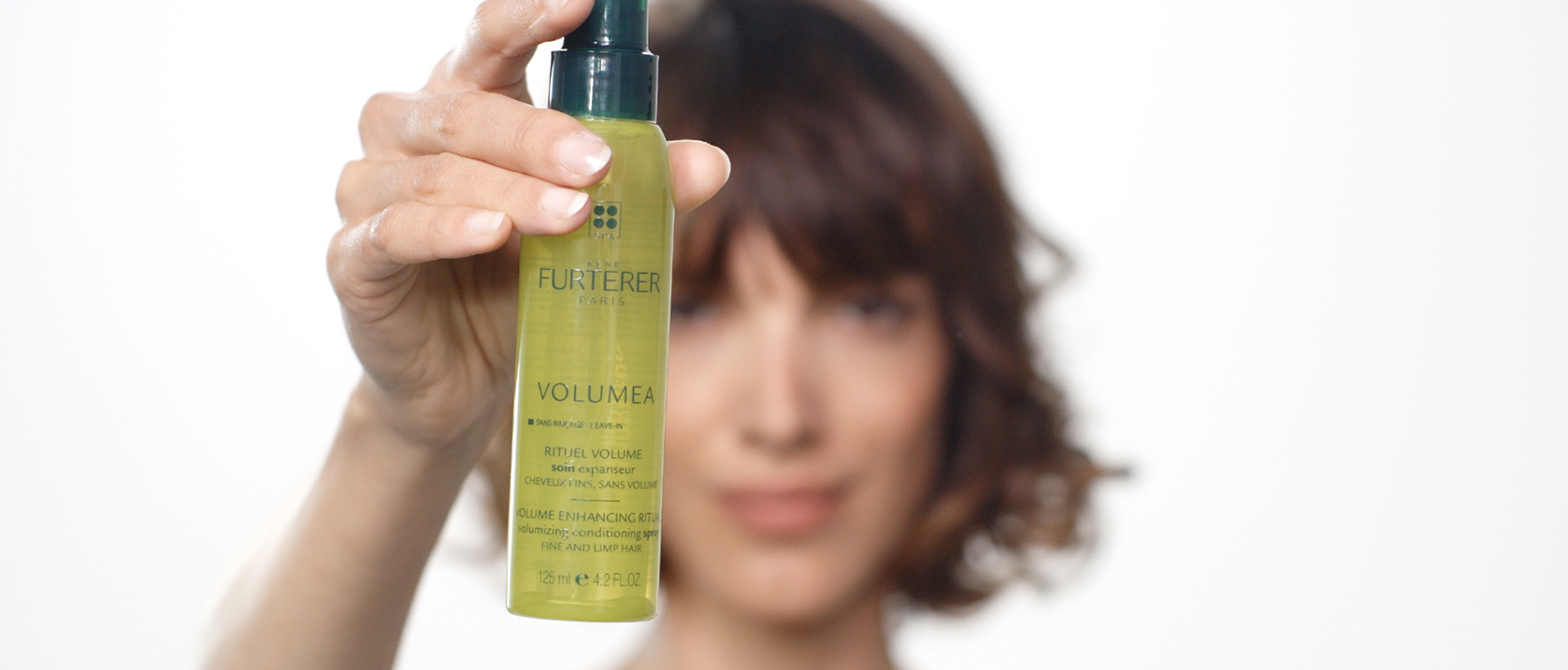 VOLUMEA Volumizing conditioning spray application video  | René Furterer