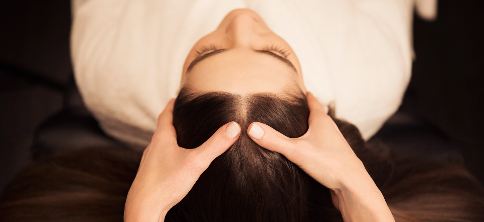 Institute Madeleine Paris hair massage relaxation | René Furterer